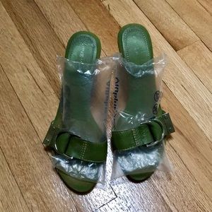 Nine West heeled Sandals -size 6